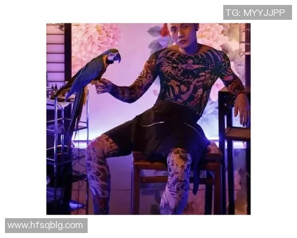 足球明星帅哥纹身艺术大赏展现魅力与个性风采的精彩瞬间